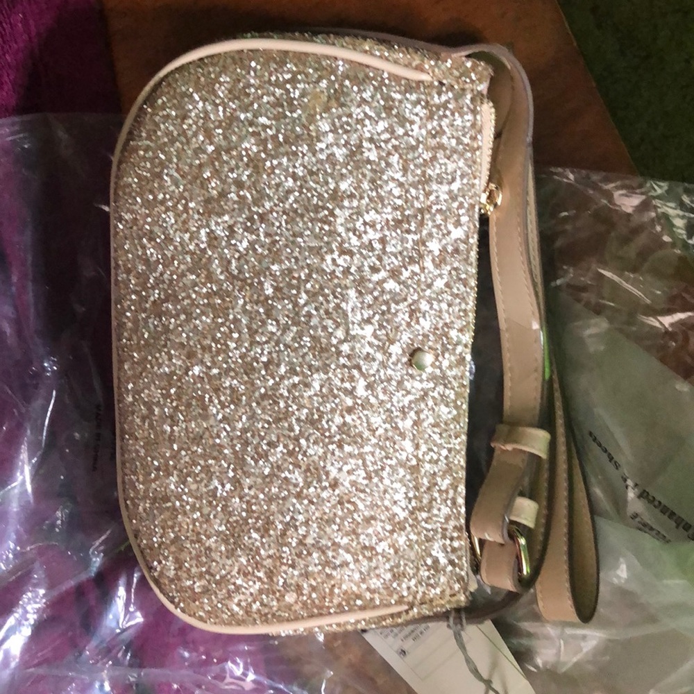 Handbag - Picture 3 of 4